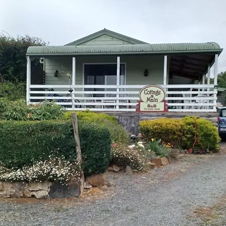 Cottage On Main Franklin Exterior photo