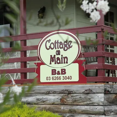 Cottage On Main Franklin Exterior photo